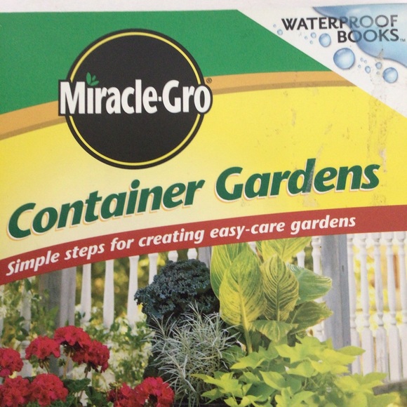 MIRACLE GRO CONTAINER GARDEN HOW TO WATERPROOF BOOK NWT - Picture 4 of 16
